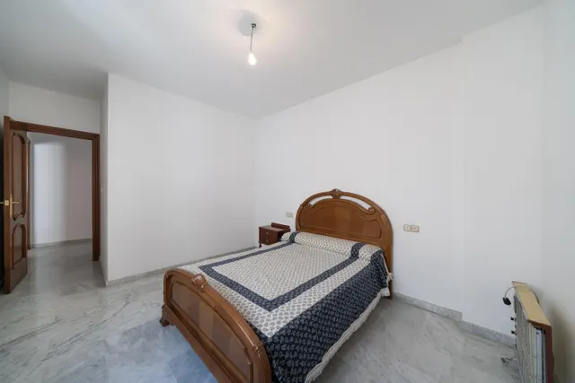 GRAN PISO/ATICO EN EL CENTRO DE MOTRIL  CON 183 M2 — 32