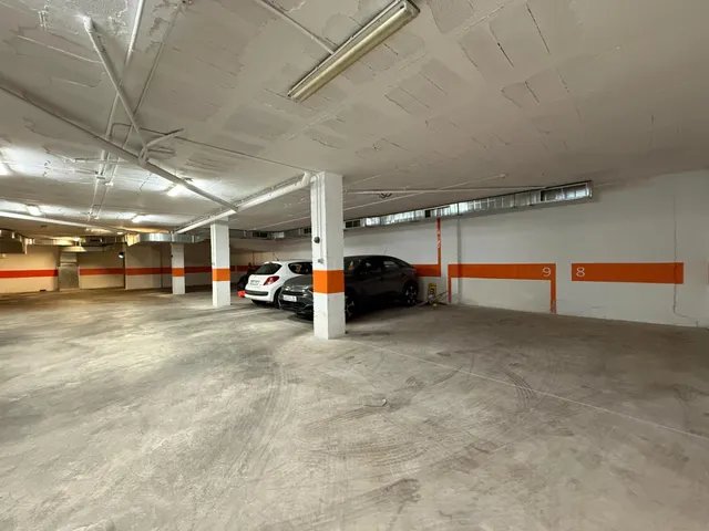PLAZA DE GARAJE EN EL CENTRO DE TORREVIEJA, A 500 M DEL PUERTO!!!! — 8