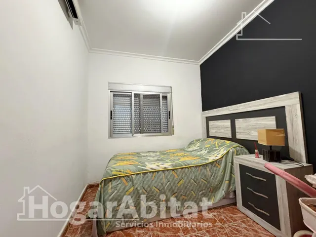Chalet con piscina, garaje, terraza y barbacoa — 27