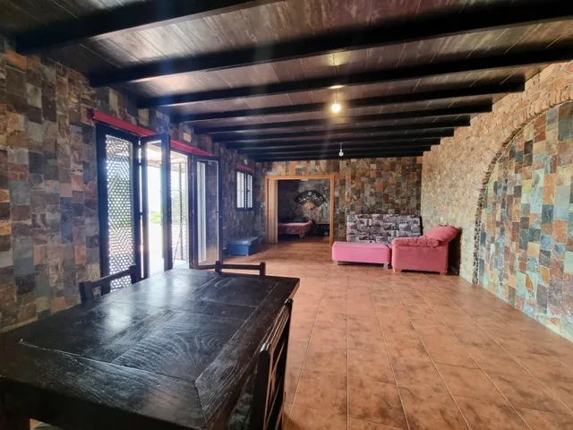 CASAS INDIVIDUALES  CON PARCELAS EN CIMBRIO (BARCENA DEL BIERZO) — 20