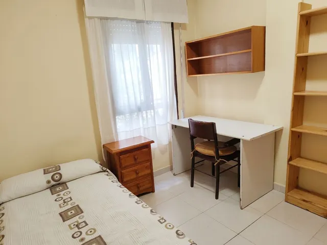 Se alquila amplio y luminoso piso de 90 m2, totalmente amueblado y equipado — 8