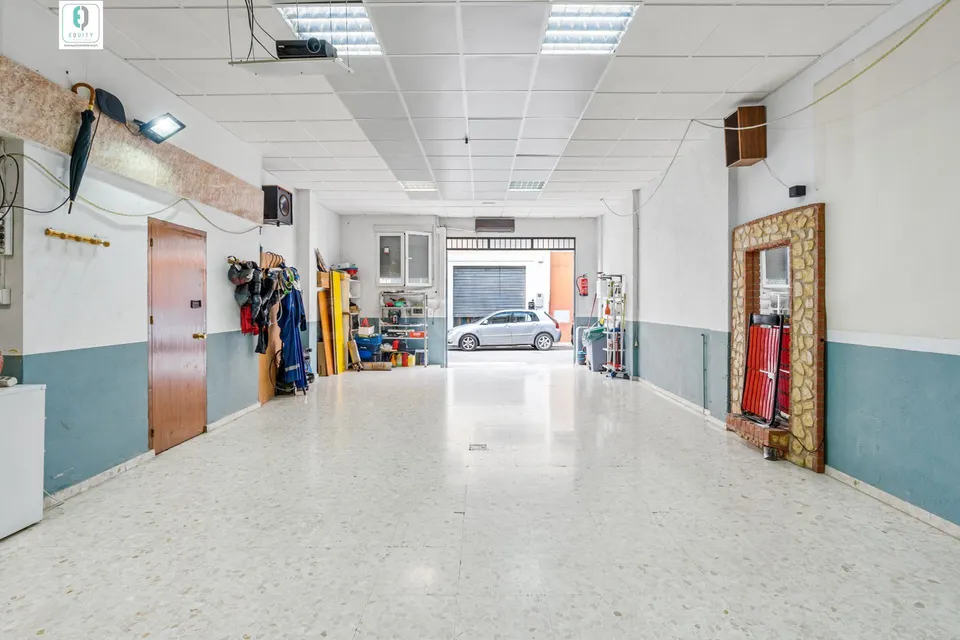 LOCAL COMERCIAL EN EL CENTRO DE ARMILLA