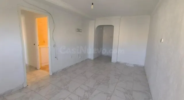 Piso de 76 m2 con 3 dormitorios y ascensor en Jerez Sur — 3