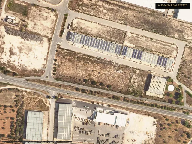 Suelo industrial urbanizado con fachada a la C-51 · 19.255 m2 en Vila-rodona — 8