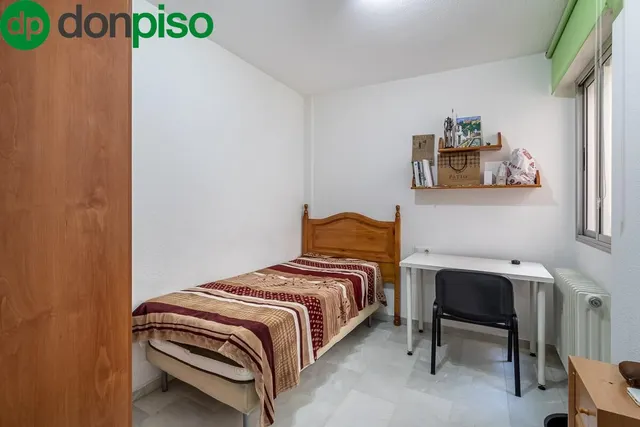 ¡¡Fantástico piso de 7 habitaciones en Bola de Oro!! — 21