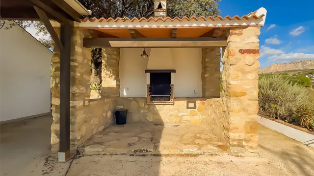 Finca rústica 2 habitaciones 140m² en venta - Polígono - Alrededores - Pedanías — 24