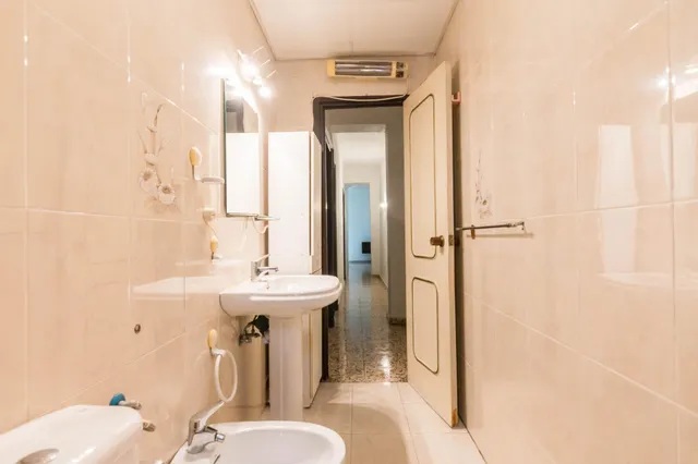 Amplio piso en venta para reformar en el Barrio del Carmen, Murcia — 21