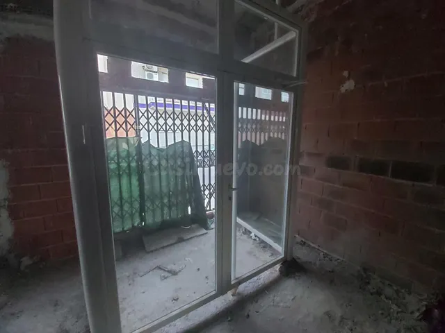 LOCAL COMERCIAL EN ALQUILER EN EL ESPARRAGAL - foto 3