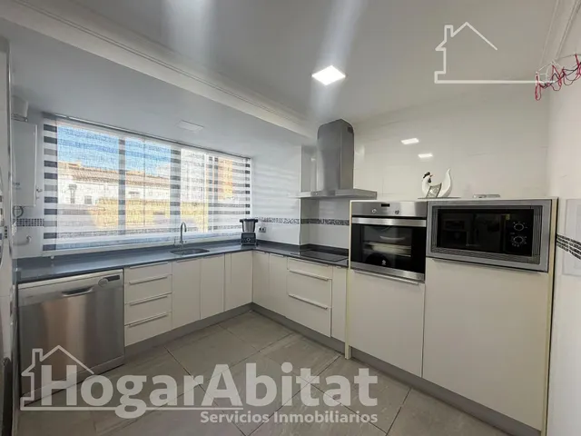 ¡Espectacular! Amplio, impecable y moderno con balcón, todo amueblado — 8