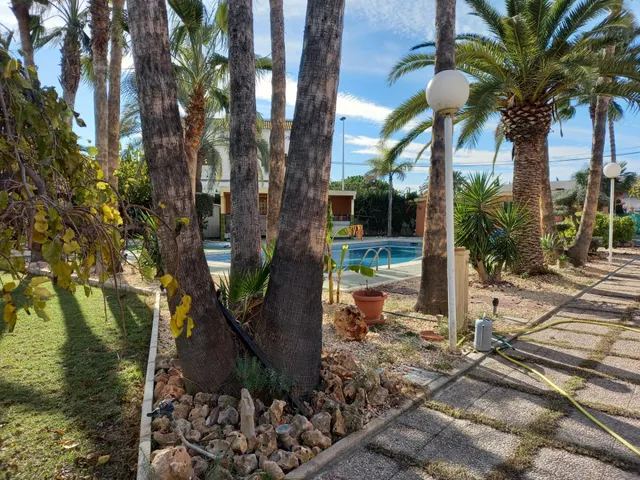 SE VENDE CHALET — 6