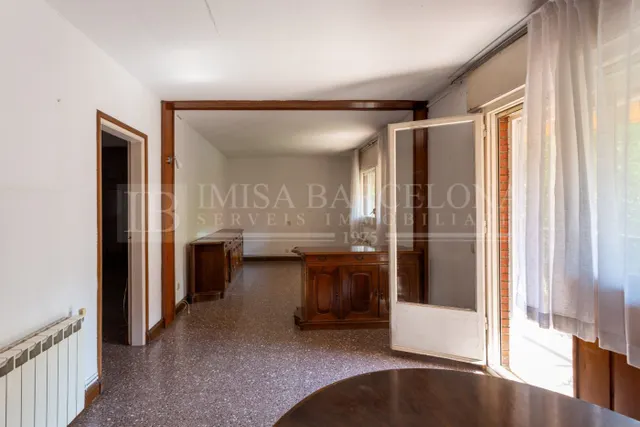 PISO CON MUCHAS POSIBILIDADES EN PLAZA CATALANA — 3