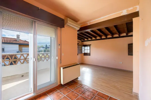 Preciosa casa en Ogíjares con piscina y jardín — 27
