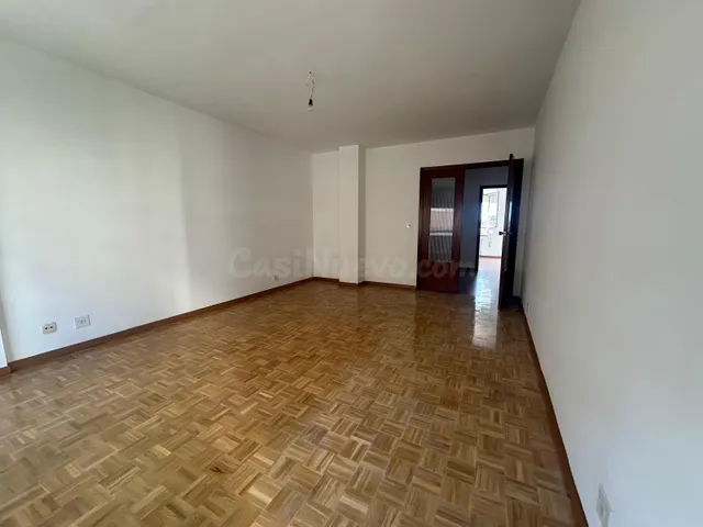 VENTA: Amplio Piso Zona Alta - foto 3