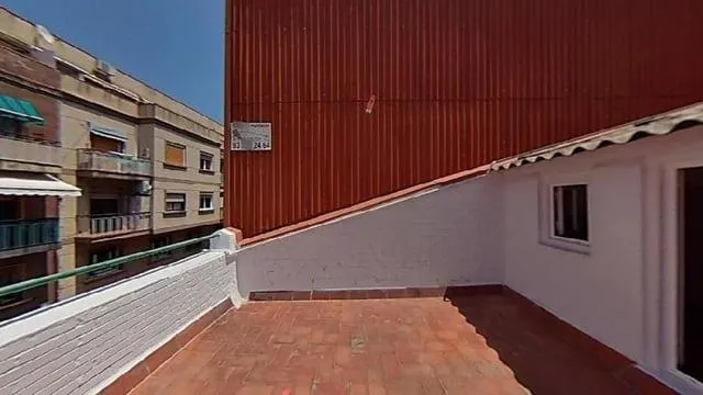 CASA EN VENTA OKUPADA EN C/ JOTA — 2