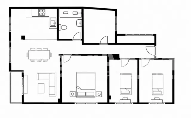 REFORMADO CON 4 DORMITORIOS Y BALCÓN — 43
