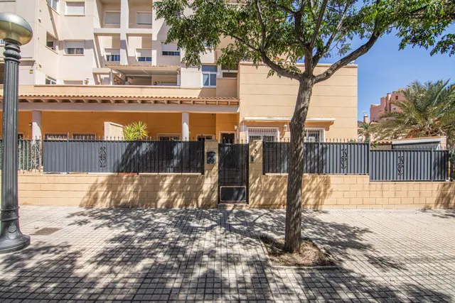Adosado en planta baja travalón — 17