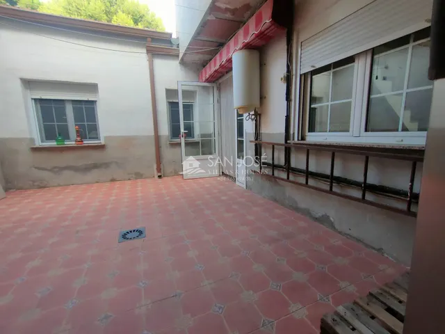 SE VENDE ESPLENDIDA CASA PARA ENTRAR A VIVIR  EN LA ROMANA — 5