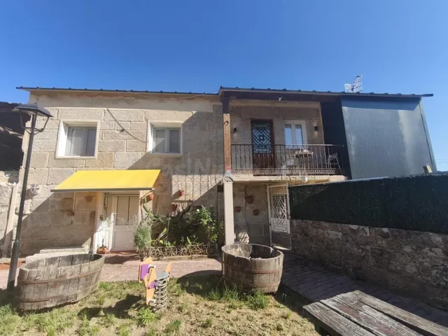 Casa de piedra con piscina y encanto en O Carballiño
