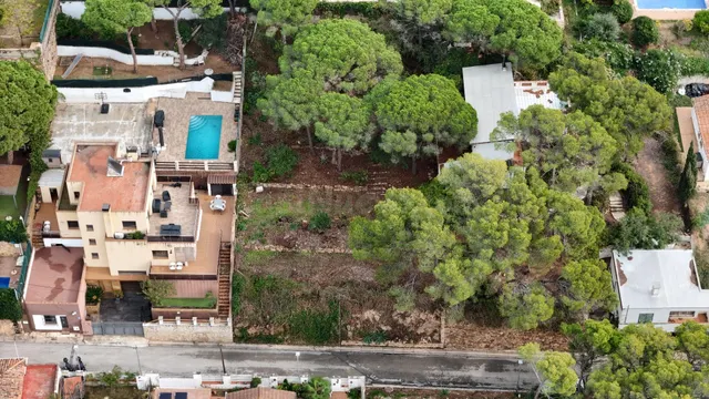Terreno urbano en Roca Grossa – 691 m2 con vistas y posibili