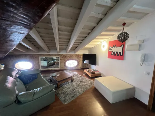 ENCANTADOR ÁTICO EN CENTRO HISTÓRICO VALENCIA — 12