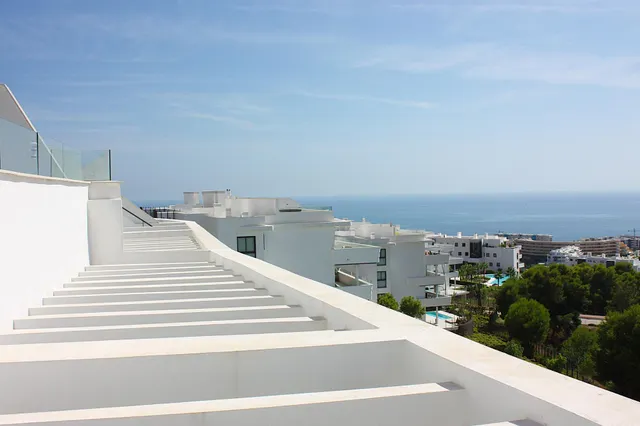 En venta: Espectacular ático de 2 dormitorios con jacuzzi privado y licencia de alquiler vacacional en Higuerón West, Costa del Sol — 42