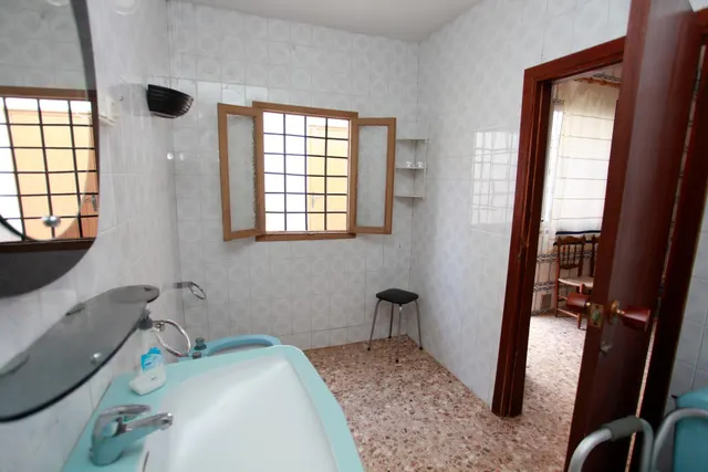 Casa de pueblo 4 habitaciones, planta baja con patio, garaje y gran potencial en La Palma — 35