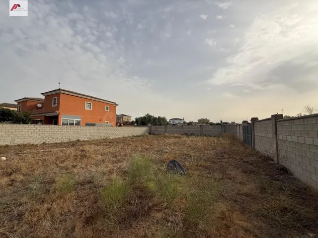 Parcela en venta de 653 m2 en la zona de Cuatro Pinos - foto 4