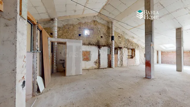 Propiedad con gran parcela y potencial para desarrollo resid - foto 4