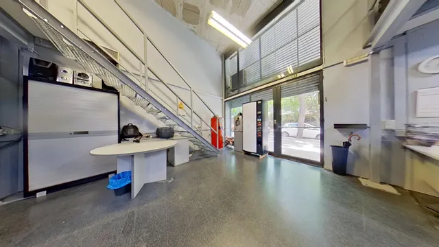 ¡OPORTUNIDAD ÚNICA! Local Comercial de 97m2 en Venta en Sant