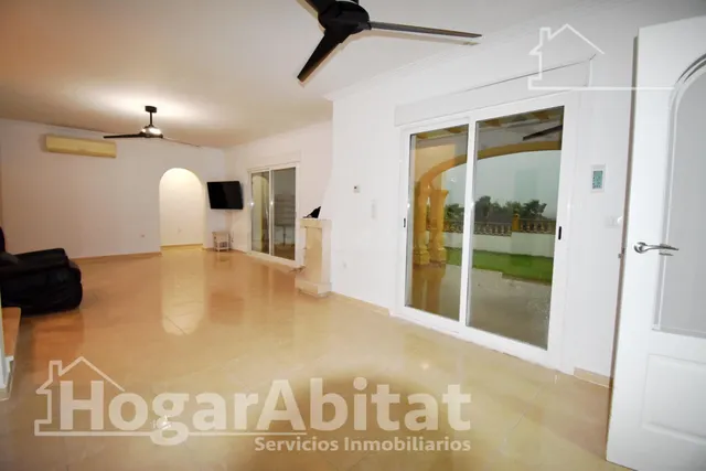 PRECIOSO CHAELT CON PISCINA, GARAJE, BARBACOA Y TERRAZA - foto 5