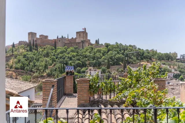 Espectacular casa con vistas directas a la Alhambra y Licencia Turística Activa en el Albaicín — 26