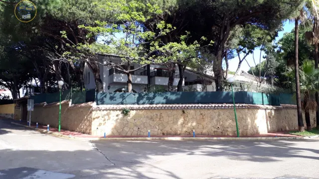 EXCELENTE VILLA PARA REHABILITAR EN CABOPINO — 46