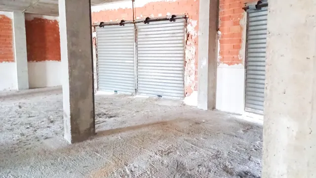 ALQUILER LOCAL COMERCIAL EN LA MEJOR UBICACIÓN DE ALTABIX NUEVO, CON 32m FACHADA Y 9 PERSIANAS A LA CALLE!!! — 12