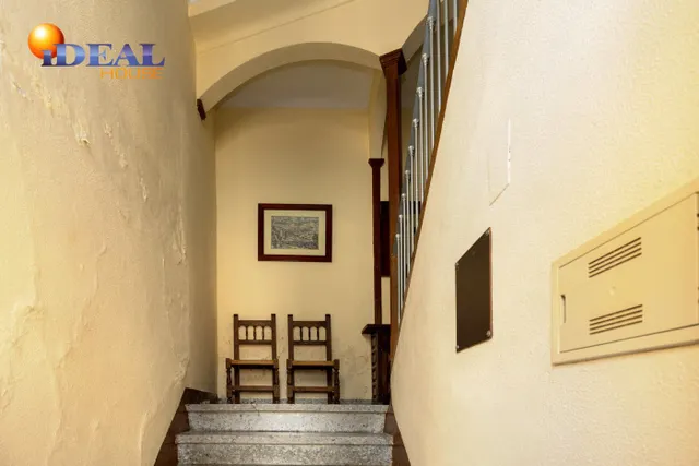 Espectacular edificio a 3 calles con vivienda y locales comerciales en pleno centro de Alhama de Gr — 24