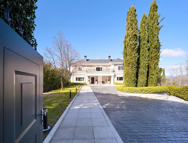 Villa de Lujo en Urbanización cerrada — 16