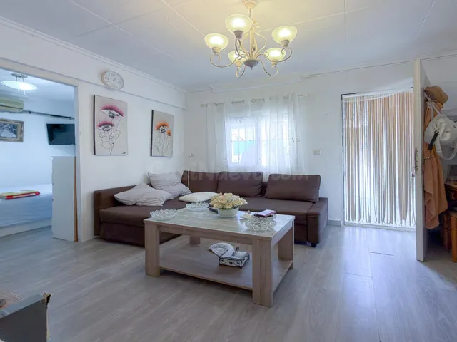 Encantador Bungalow reformado con amplia y luminosa terraza (Sin Gastos de comunidad) — 4