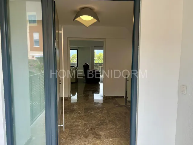 CHALET INDEPENDIENTE COMPLETAMENTE REFORMADO CON PISCINA, GARAJE Y VISTAS DESPEJADAS — 27