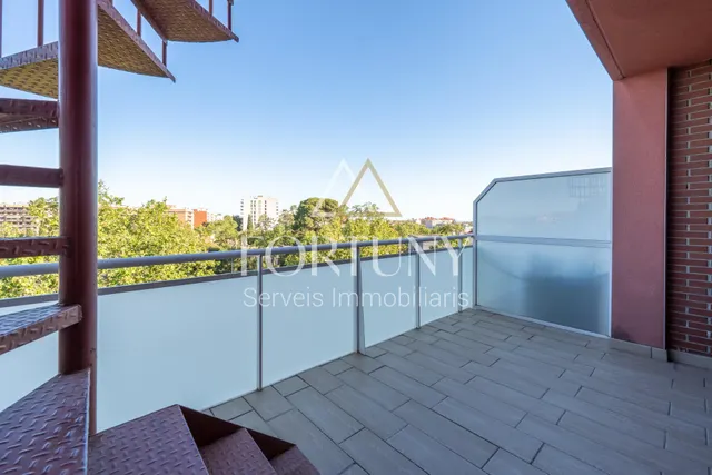 Ático en venta Calle Sant Bernat Calbó, Reus. — 28