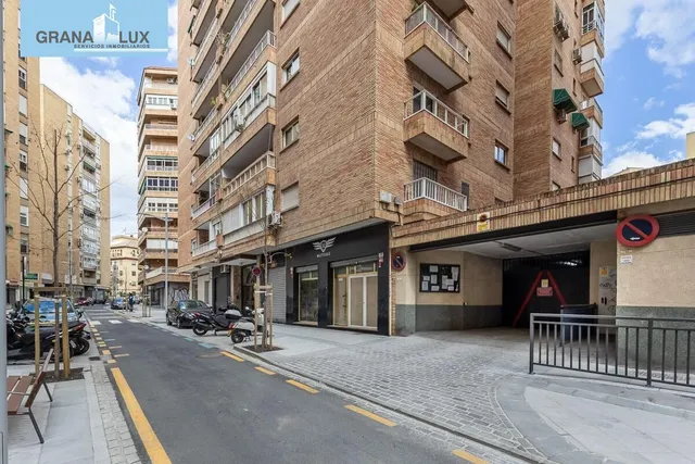 Plaza de Garaje en Arabial — 12