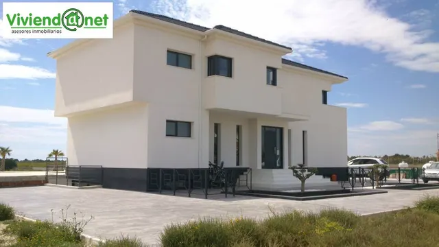 ESPECTACULAR CHALET EN ZONA TORRELLANO BAJO — 4
