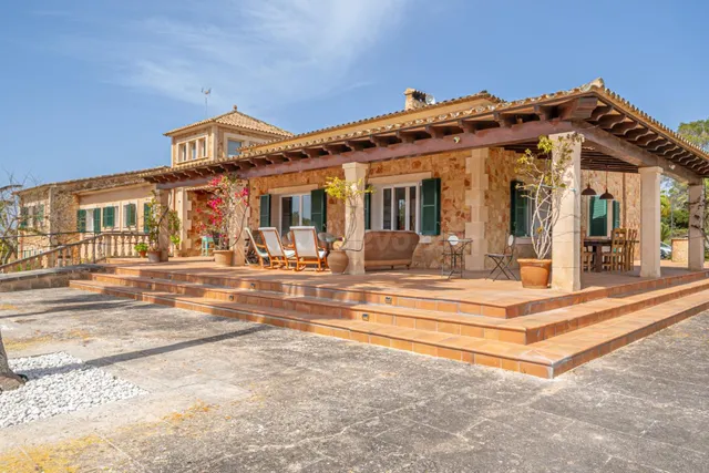 ESPECTACULAR VILLA EN CAS CONCOS EN UN ENTORNO MUY TRANQUILO - foto 3