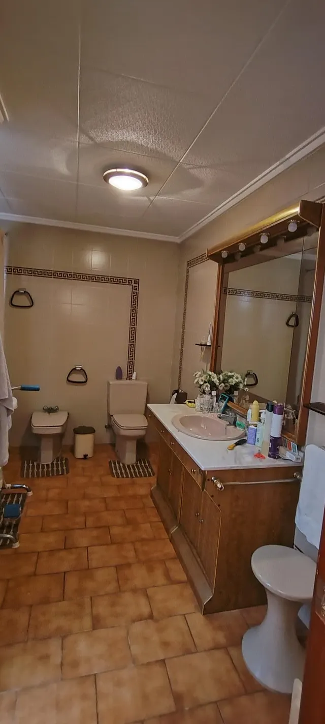 SE VENDE CHALET Y EDIFICIO DE 2 PLANTAS EN PETRER — 40