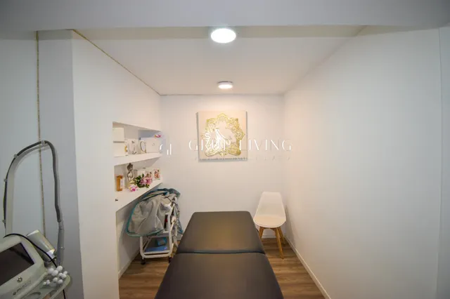 CENTRO DE ESTETICA Y MASAJES EN TRASPASO — 18