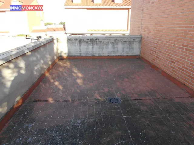 SE VENDE UNIFAMILIAR EN BORJA — 27