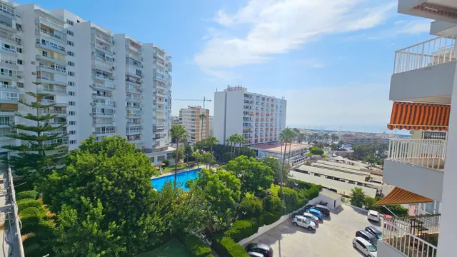 APARTAMENTO DE 2 DORMITORIOS A 100 MTS DE LA PLAYA EN BENALMÁDENA — 22