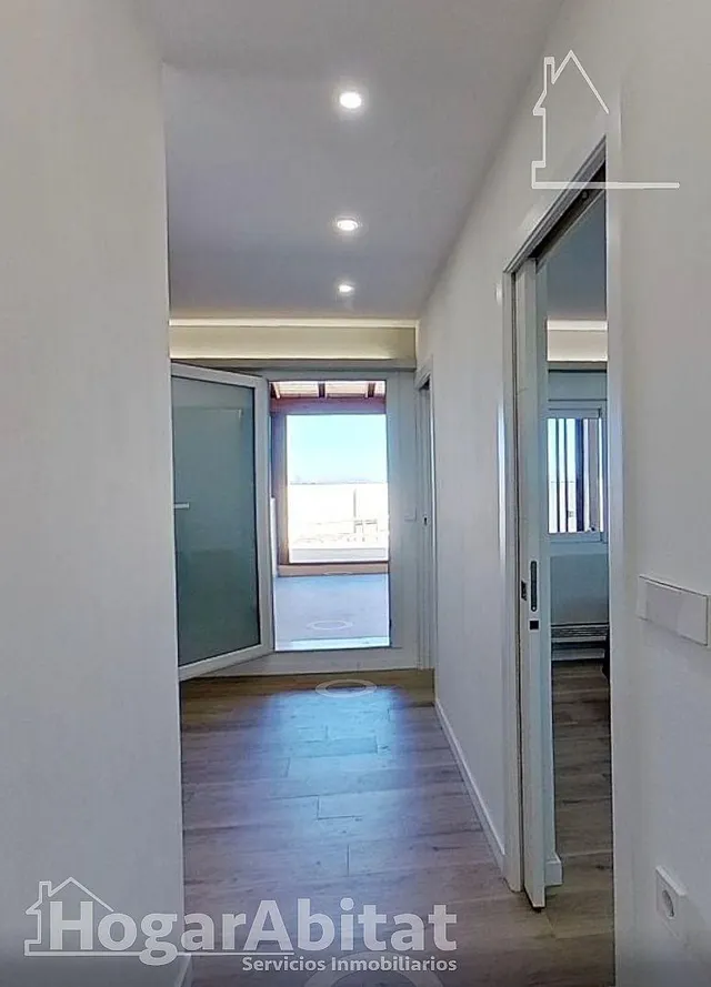 ¡CASA ESPECTACULAR! AMPLIA Y REFORMADA CON DOS VIVIENDAS INDEPENDIENTES Y VISTAS DESPEJADAS — 50