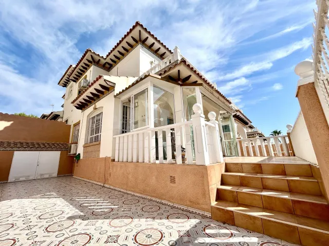 Casa 2 habitaciones 97m² en venta - Cabo Roig - foto 4