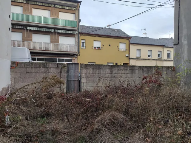 VENTA SOLAR URBANO EN CUATROVIENTOS (PONFERRADA) — 4