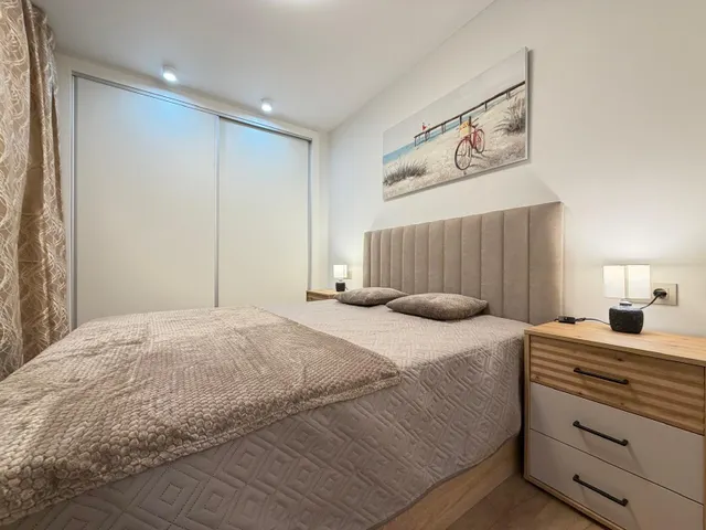Apartamento totalmente reformado cerca de parque de las naciones con 2 dorm. 1 baño. con piscina. superficie 70 m2. — 8