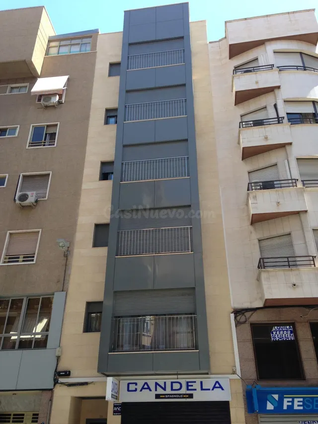 VIVIENDA EN VENTA EN EL CENTRO DE ELCHE · IDEAL PARA INVERSIÓN — 2